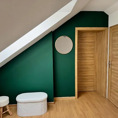 Pod Smokovcom Apartament *